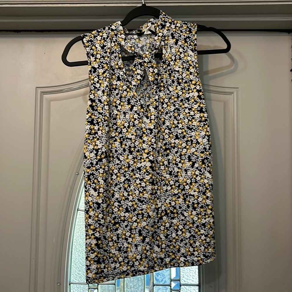 Work top floral sleeveless size s